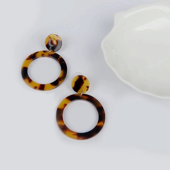 Jewelry - Geometric Pendant Drop Earrings